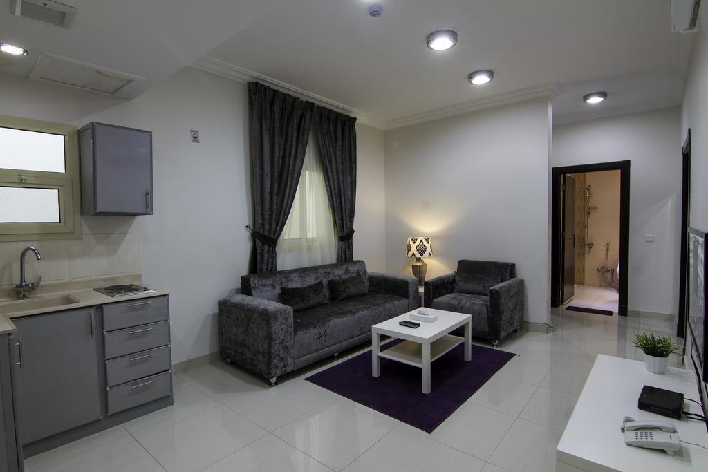 Rofan Hotel Suites Riadh Zimmer foto