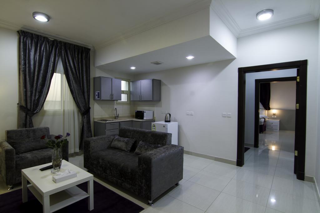 Rofan Hotel Suites Riadh Zimmer foto