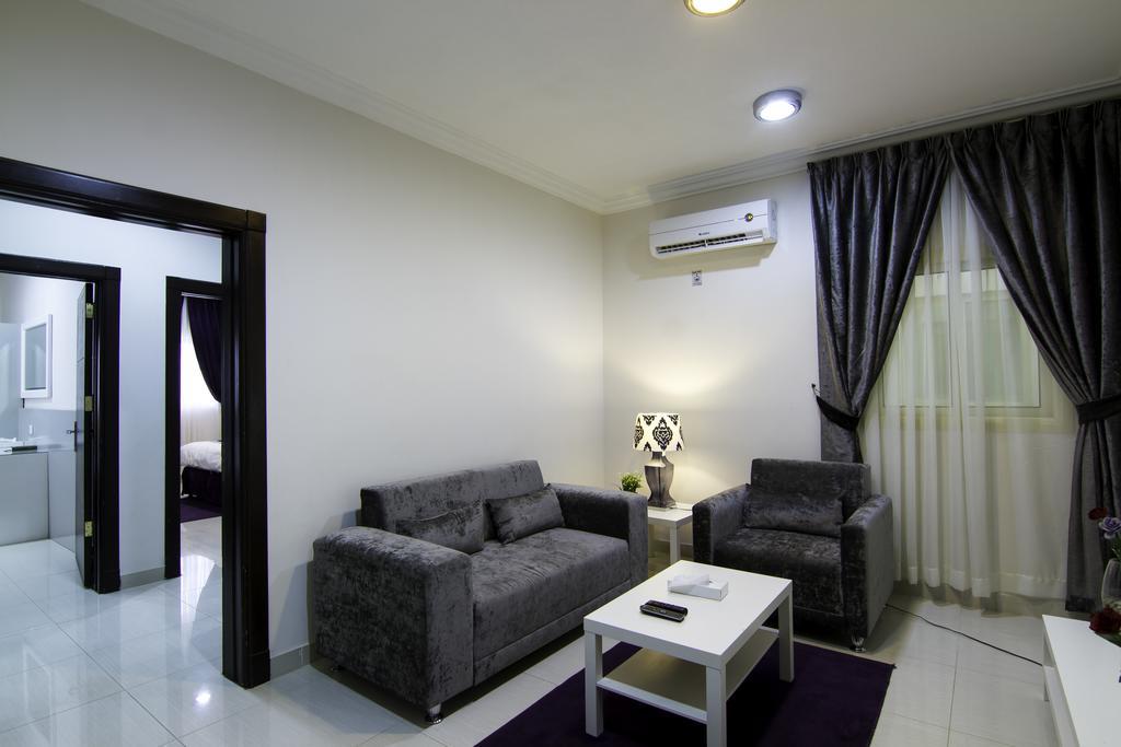 Rofan Hotel Suites Riadh Zimmer foto